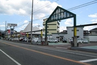 マイカーステージ外観,中古車展示場