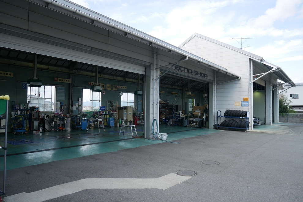 石井店整備工場